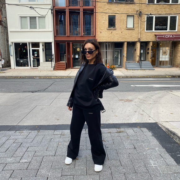 black jogging lounge set - Picture 2 of 2